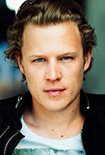 Christopher Egan
